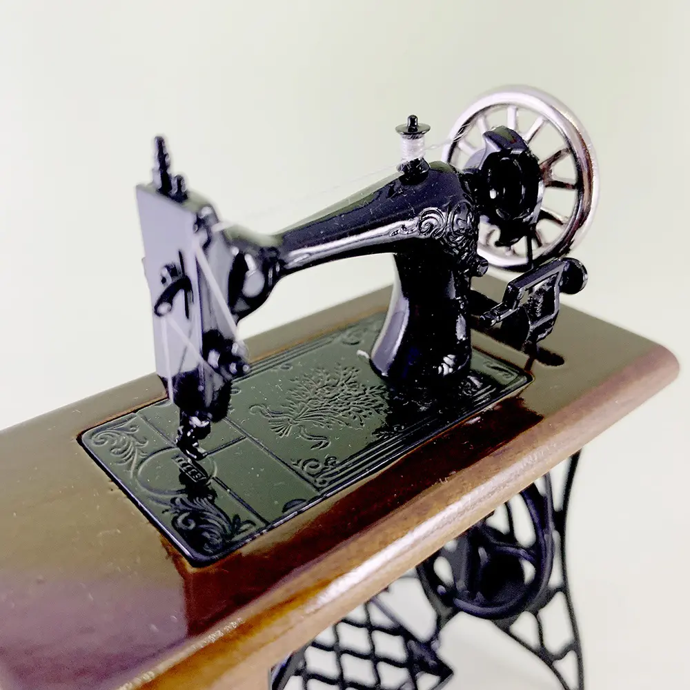 Sewing Machine Black 03